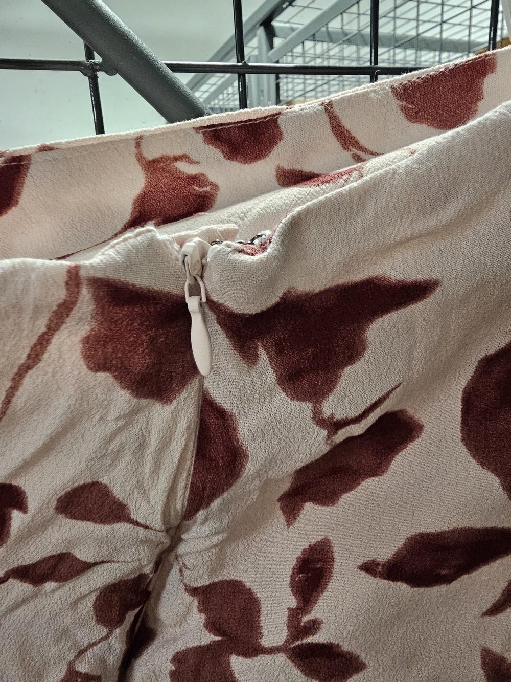Dynamite Light Pink Midi Skirt with Burgundy Floral Pattern - Picture 6 of 6